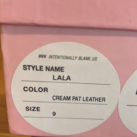 Intentionally Blank Lala Cream Patent Leather Mule - Picture 4 of 4